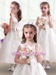 Romantic Scoop Flower Girl Dresses with Appliques and Bowknot