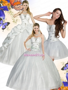 2015 Classical White Quinceanera Dress with Beading and Ruffles