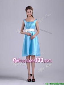 2016 Simple Belted and Ruched Aqua Blue Dama Dress in Knee Length