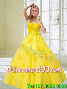 2015 Decent Rolling Flowers and Bowknot Yellow Dresses for Quince