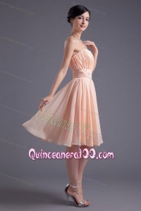 Elegant Empire Strapless V-neck Knee-length Chiffon Peach Dama Dress for Quinceanera with Beading