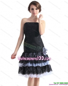 Cheap Black Short Dama Dresses with Ruffled Layers and Hand Made Flower
