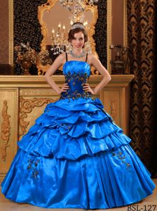 Blue Dresses for Quinces with Spaghetti Straps and Appliques