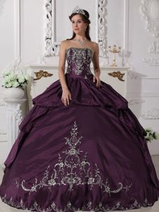 Purple Embroidery Taffeta Strapless Quinceanera Gown Dress