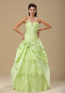 Yellow Green Ruching Sweetheart Quinceanera Dresses Gowns