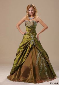 Beaded Sweetheart Olive Green Dresses For a Quinceanera with Appliques