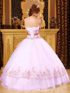 White Strapless Floor-length Quinceanera Dress with Appliques
