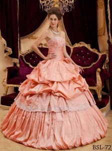 Appliques and Hand Made Flower Quinceanera Dresses Gowns in Peach