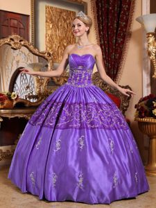 Beading Sweetheart Embroidery Taffeta Quinceanera Dress in Purple