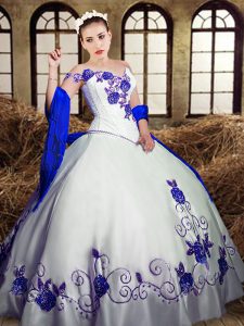 Smart Sleeveless Embroidery Lace Up 15 Quinceanera Dress