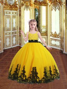 Gold Spaghetti Straps Zipper Lace and Appliques Kids Formal Wear Sleeveless