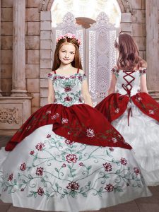 Embroidery and Ruffled Layers Little Girl Pageant Gowns White And Red Lace Up Sleeveless Floor Length