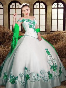 Deluxe Embroidery Quince Ball Gowns White Lace Up Sleeveless Floor Length