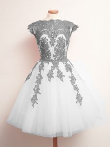 White Lace Up Dama Dress for Quinceanera Appliques Sleeveless Mini Length