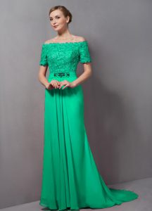 Low Price Lace Mother of Bride Dresses Green Zipper Short Sleeves Sweep Train