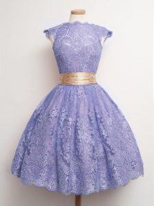 Fashionable Lavender Lace Lace Up Vestidos de Damas Cap Sleeves Knee Length Belt