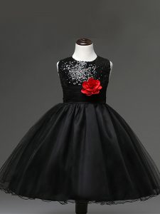 Black Tulle Zipper Little Girl Pageant Gowns Sleeveless Knee Length Sequins and Hand Made Flower