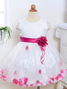 Sleeveless Tulle Knee Length Zipper Toddler Flower Girl Dress in White with Appliques and Hand Made Flower