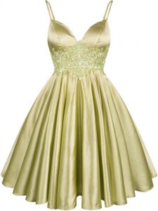 Custom Designed Knee Length Olive Green Court Dresses for Sweet 16 Elastic Woven Satin Sleeveless Lace