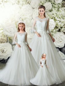 Discount Tulle V-neck Sleeveless Court Train Zipper Lace Quinceanera Dress in White