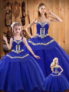 Sweetheart Sleeveless Quince Ball Gowns Floor Length Embroidery Blue Tulle