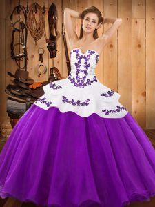 Glamorous Sleeveless Embroidery Lace Up Ball Gown Prom Dress