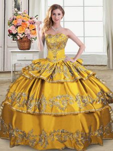 New Arrival Gold Sweetheart Lace Up Embroidery and Ruffled Layers Sweet 16 Quinceanera Dress Sleeveless