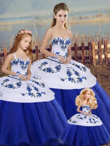 Charming Royal Blue Lace Up Sweetheart Embroidery and Bowknot Vestidos de Quinceanera Tulle Sleeveless