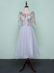 Most Popular Half Sleeves Tulle Knee Length Lace Up Quinceanera Court of Honor Dress in Grey with Embroidery