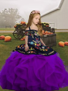 Customized Straps Sleeveless Little Girls Pageant Dress Floor Length Embroidery and Ruffles Purple Tulle