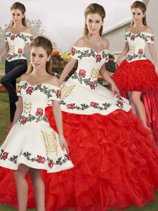 Best White And Red Ball Gowns Off The Shoulder Sleeveless Organza Floor Length Lace Up Embroidery and Ruffles 15 Quinceanera Dress