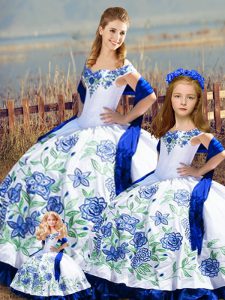 Fashionable Blue And White Ball Gowns Embroidery and Ruffles Quinceanera Gown Lace Up Satin Sleeveless Floor Length