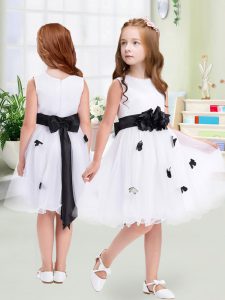 Suitable White Sleeveless Tulle Zipper Flower Girl Dress for Wedding Party