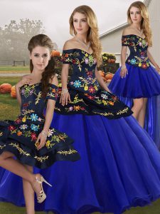 Custom Designed Royal Blue Ball Gowns Embroidery Quince Ball Gowns Lace Up Tulle Sleeveless Floor Length