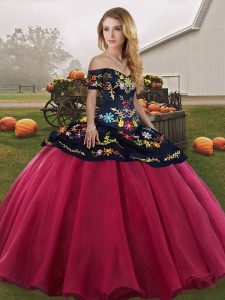 Deluxe Embroidery Quince Ball Gowns Red And Black Lace Up Sleeveless Floor Length