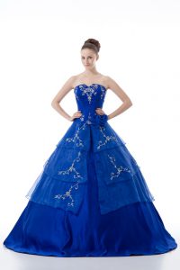 Hot Selling Royal Blue Lace Up V-neck Embroidery and Ruffled Layers 15th Birthday Dress Organza Sleeveless