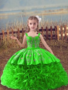 On Sale Lace Up Little Girl Pageant Gowns for Wedding Party with Embroidery Sweep Train