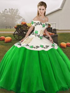 Sleeveless Embroidery Lace Up Quinceanera Dresses