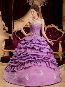 New Style Taffeta Pick-ups Appliqued Lilac Dress for Quince