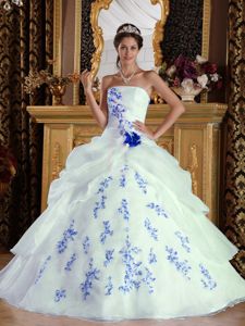 White Ball Gown Quinceanera Party Dress with Blue Appliques