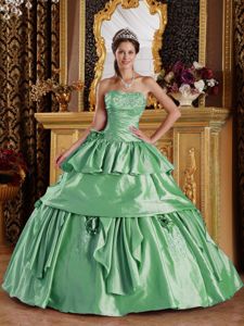 New Style Taffeta Ball Gown Beaded Green Sweet Sixteen Dresses