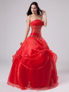 Pretty Red Strapless Appliques Pick-ups Embroidery Quince Dresses