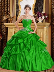 Green Taffeta Pick-ups Dress for Quinceaneras with Appliques