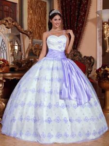 Lilac and White Spaghetti Straps Sweet Sixteen Dresses