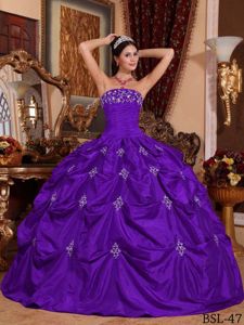 Purple Ruched Bust Strapless Appliques Pick-ups Quinceanera Gowns