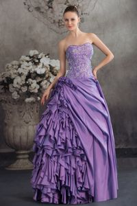 Lavender Taffeta Quinceanera Dresses with Ruffles and Flowers
