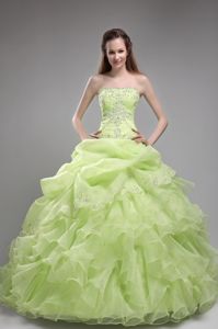 Ball Gown Organza Quinceanera Dresses with Ruffles and Beading