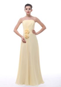 Chiffon Light Yellow Dama Quince Dress with Hand Made Flowers
