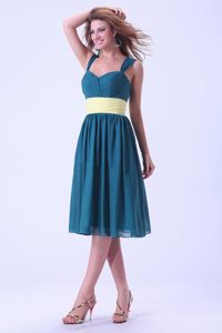 Blue Dama Dress in Knee-length with a Sash and Straps