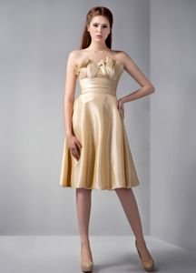 Elegant Empire Strapless Knee-length Gold Dama Dress with Ruches